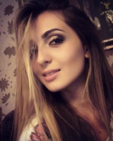 Длинноволосая нимфа ищет активного мужчину, который признаёт оральный секс без презерватива – Фото 1