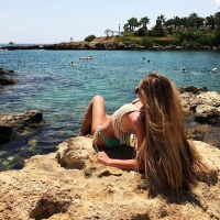 Длинноволосая нимфа ищет активного мужчину, который признаёт оральный секс без презерватива – Фото 3