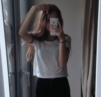 Замужняя девушка хочет найти девушку для встреч и любовных ласк – Фото 1