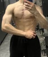 18-летний спортивный парень ищет девушку 18–28 лет для регулярных встреч – Фото 1