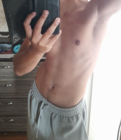 Молодой и горячий парень – Фото 1