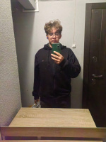 Ищу пышногрудую даму с местом – Фото 1