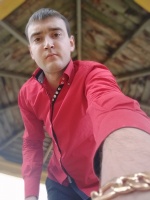 Высокий достаточно молодой – Фото 1