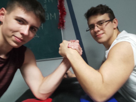 Ищу стройную, с чувством юмора и милым личиком – Фото 1