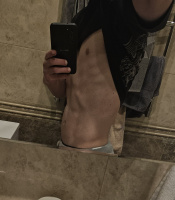 Парень 18 лет. Ищу девушку. – Фото 1